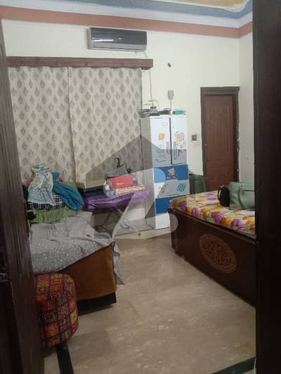 علامہ اقبال ٹاؤن لاہور میں 1 کمرے کا 5 مرلہ زیریں پورشن 52.0 ہزار میں کرایہ پر دستیاب ہے۔