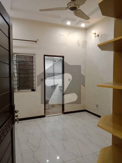 پراگون سٹی - آرچرڈ ١ بلاک پیراگون سٹی,لاہور میں 3 کمروں کا 4 مرلہ مکان 1.7 کروڑ میں برائے فروخت۔