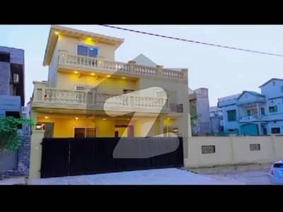 پولیس فاؤنڈیشن ہاؤسنگ سکیم راولپنڈی میں 6 کمروں کا 1 کنال مکان 6.75 کروڑ میں برائے فروخت۔