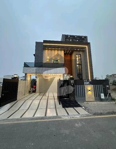 رئیل پام سٹی ایمن آباد موڑ,گوجرانوالہ میں 5 کمروں کا 10 مرلہ مکان 4.0 کروڑ میں برائے فروخت۔