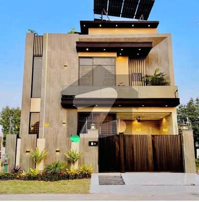 سٹی ہاؤسنگ سوسائٹی گوجرانوالہ میں 4 کمروں کا 5 مرلہ مکان 2.45 کروڑ میں برائے فروخت۔