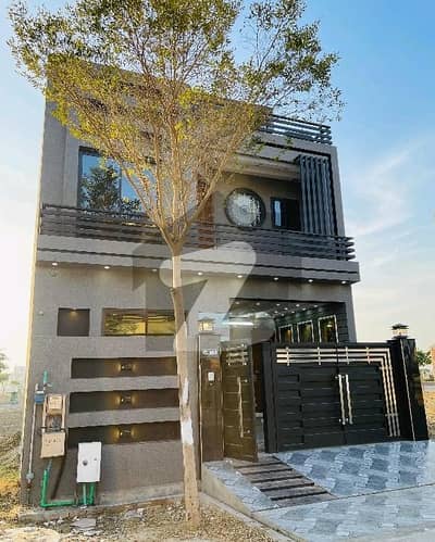 رئیل پام سٹی ایمن آباد موڑ,گوجرانوالہ میں 4 کمروں کا 5 مرلہ مکان 2.1 کروڑ میں برائے فروخت۔