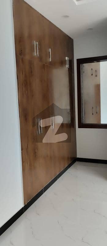 8 Marla Portion For Rent