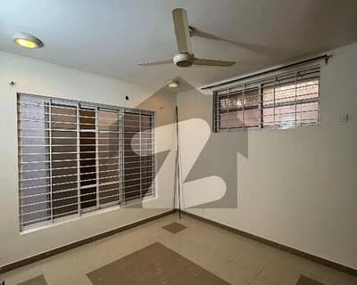 ڈی ۔ 12/4 ڈی ۔ 12,اسلام آباد میں 5 مرلہ Studio زیریں پورشن 1.4 لاکھ میں کرایہ پر دستیاب ہے۔