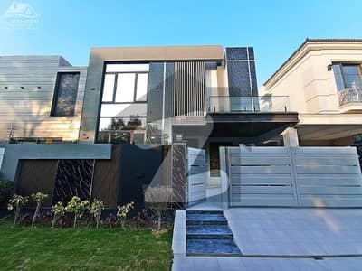 ڈی ایچ اے فیز 6 ڈیفنس (ڈی ایچ اے),لاہور میں 4 کمروں کا 10 مرلہ مکان 2.0 لاکھ میں کرایہ پر دستیاب ہے۔