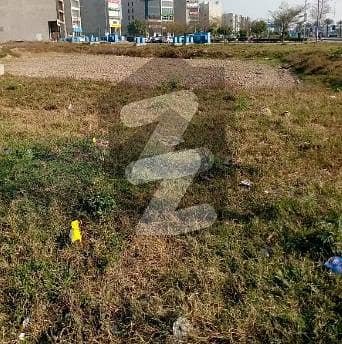 ایڈن سٹی ایڈن,لاہور میں 8 مرلہ کمرشل پلاٹ 5.5 کروڑ میں برائے فروخت۔