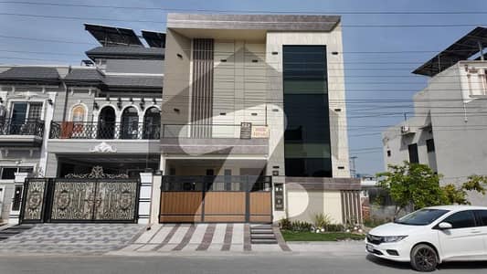 ایل ڈی اے ایوینیو ۔ بلاک ایم ایل ڈی اے ایوینیو,لاہور میں 6 کمروں کا 10 مرلہ مکان 4.0 کروڑ میں برائے فروخت۔