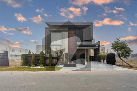 ڈی ایچ اے فیز 8 ڈیفنس (ڈی ایچ اے),لاہور میں 5 کمروں کا 1 کنال مکان 8.45 کروڑ میں برائے فروخت۔