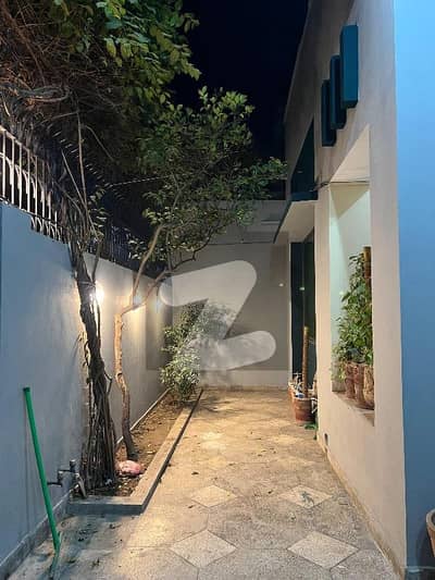 10 Marla Owner Build House For Sale In Amir Town