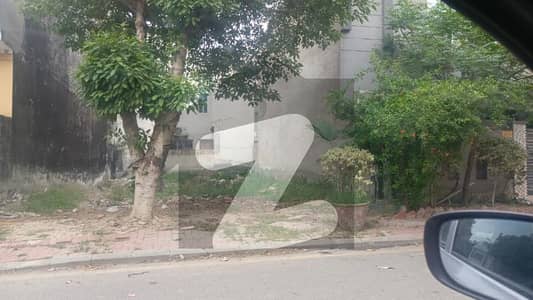 کینال ویلی مین کینال بینک روڈ,لاہور میں 5 مرلہ رہائشی پلاٹ 96.0 لاکھ میں برائے فروخت۔