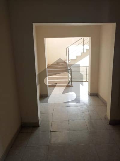 One bedroom apartment for rent non furnished 25
