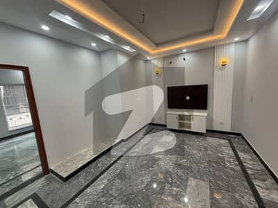 سینٹرل پارک ۔ بلاک جی سینٹرل پارک ہاؤسنگ سکیم,لاہور میں 3 کمروں کا 10 مرلہ بالائی پورشن 62.0 ہزار میں کرایہ پر دستیاب ہے۔