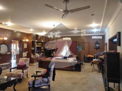 2 Kanal House for Sale, 6 Bedroom Prime Location Near Park, Masjid & Main Road