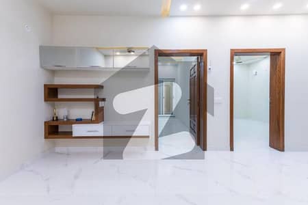 10 Marla Brand New Designer House for Sale Prime & Peaceful Location