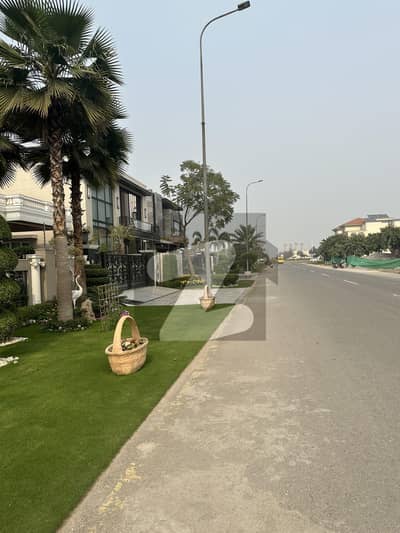 One kanal Near To McDonald's Good location Plot For Sale In DHA Phase 7 Y Block