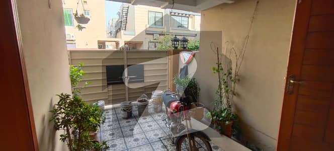 A BEAUTIFUL 5 MARLA HOUSE FOR RENT