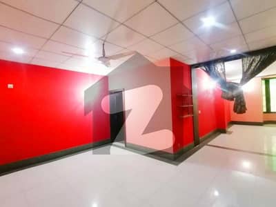 نیو گارڈن ٹاؤن لاہور میں 9 کمروں کا 2 کنال مکان 21.0 کروڑ میں برائے فروخت۔