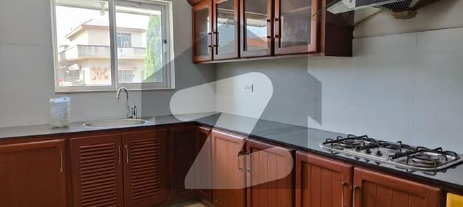 ای ۔ 11 اسلام آباد میں 3 کمروں کا 1 کنال بالائی پورشن 2.05 لاکھ میں کرایہ پر دستیاب ہے۔