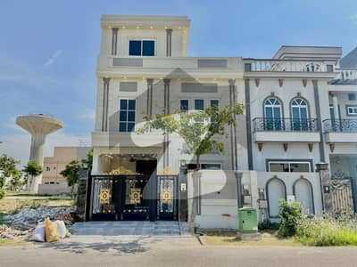 رئیل پام سٹی ایمن آباد موڑ,گوجرانوالہ میں 4 کمروں کا 5 مرلہ مکان 2.1 کروڑ میں برائے فروخت۔