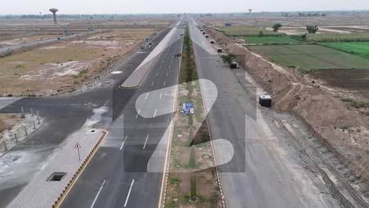 J Block 5 Marla plot, Back of 200 feet chanab Road,near Around about 200&150 feet pine Avenue Road, possession coming soon,near park very hot location,