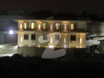 راوت انڈسٹریل اسٹیٹ راولپنڈی میں 4 کنال Studio گودام 25.0 کروڑ میں برائے فروخت۔