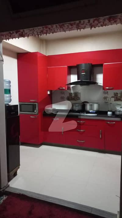 طارق روڈ کراچی میں 4 کمروں کا 10 مرلہ فلیٹ 4.5 کروڑ میں برائے فروخت۔