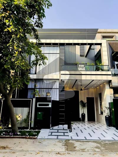 Urgent sale house bahria town Lahore prime location