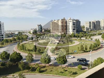 بحریہ بزنس ڈسٹرکٹ بحریہ ٹاؤن فیز 8,بحریہ ٹاؤن راولپنڈی,راولپنڈی میں 2 کمروں کا 4 مرلہ فلیٹ 33.0 ہزار میں کرایہ پر دستیاب ہے۔