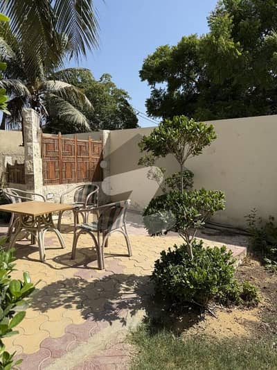 ڈی ایچ اے فیز 5 ڈی ایچ اے ڈیفینس,کراچی میں 8 کمروں کا 2 کنال مکان 17.0 کروڑ میں برائے فروخت۔