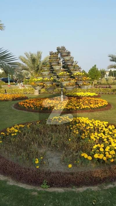 Park Facing Top Location For Build Your Dream Home