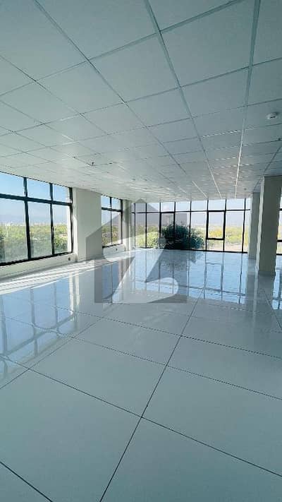 1500 to 3000 soft office space and separate office available for rant in gulberg green