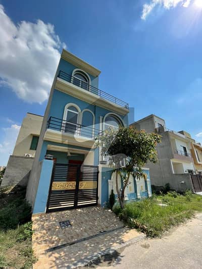 نیو لاهور سٹی لاہور میں 3 کمروں کا 3 مرلہ مکان 85.0 لاکھ میں برائے فروخت۔