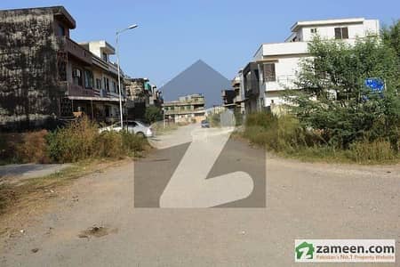 14 Marla Plot For Sale in G-14/3 Islamabad