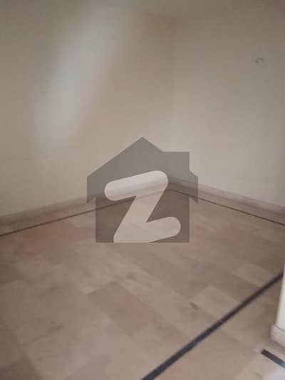 نارتھ کراچی ۔ سیکٹر 11اے نارتھ کراچی,کراچی میں 2 کمروں کا 4 مرلہ بالائی پورشن 30.0 ہزار میں کرایہ پر دستیاب ہے۔