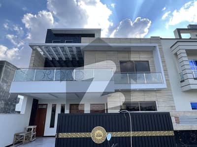 جی ۔ 13 اسلام آباد میں 6 کمروں کا 10 مرلہ مکان 2.7 لاکھ میں کرایہ پر دستیاب ہے۔