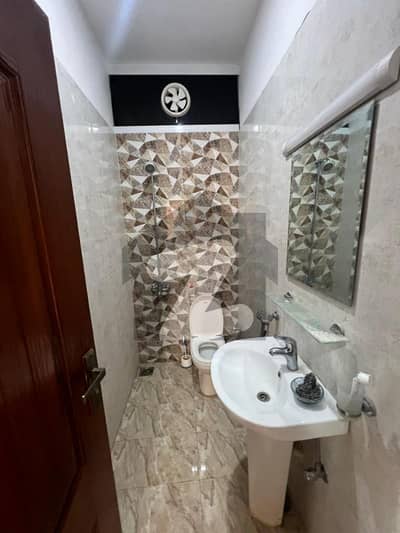 ڈی ۔ 12 اسلام آباد میں 2 کمروں کا 4 مرلہ مکان 75.0 ہزار میں کرایہ پر دستیاب ہے۔