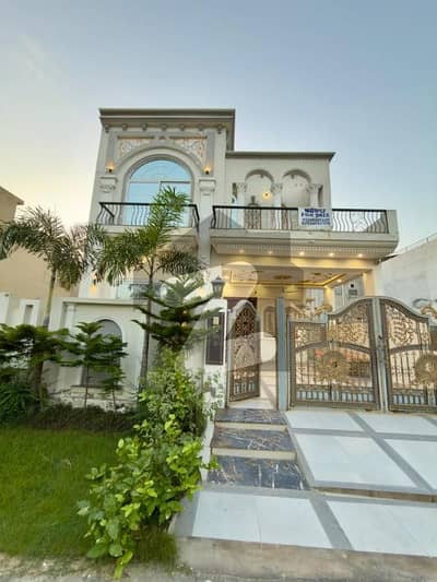 8 Marla Fully Furnished House For Sale in DHA 9 Town
