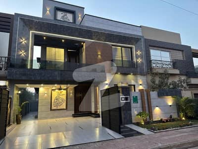 بحریہ ٹاؤن ۔ سیکٹر ایف بحریہ ٹاؤن,لاہور میں 5 کمروں کا 10 مرلہ مکان 4.25 کروڑ میں برائے فروخت۔