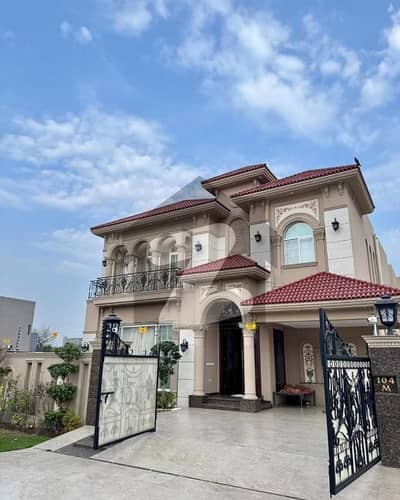 10 MARLA HOUSE AVAILABLE FOR RENT PHASE 6