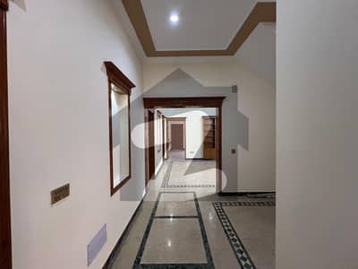 جی ۔ 14 اسلام آباد میں 6 کمروں کا 1 کنال مکان 4.5 لاکھ میں کرایہ پر دستیاب ہے۔