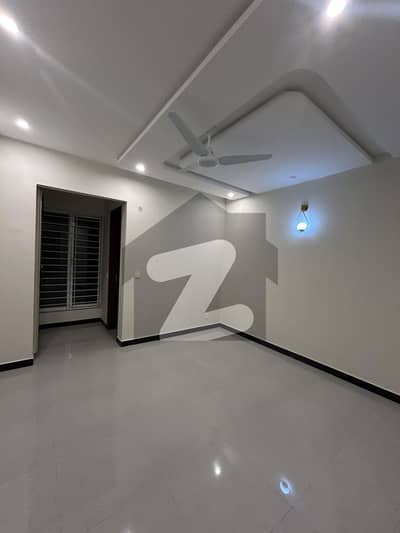 بحریہ انکلیو - سیکٹر این بحریہ انکلیو,بحریہ ٹاؤن,اسلام آباد میں 3 کمروں کا 8 مرلہ بالائی پورشن 70.0 ہزار میں کرایہ پر دستیاب ہے۔