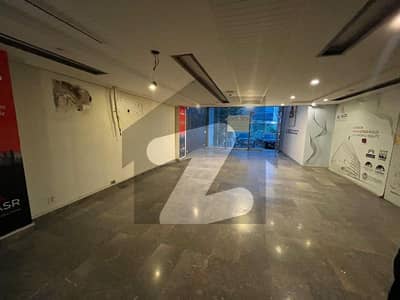 ڈی ایچ اے فیز 8 ڈیفنس (ڈی ایچ اے),لاہور میں 6 مرلہ Studio عمارت 2.8 لاکھ میں کرایہ پر دستیاب ہے۔