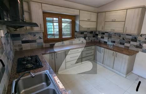 ڈی ایچ اے فیز 5 ڈی ایچ اے ڈیفینس,کراچی میں 2 کمروں کا 1 کنال بالائی پورشن 1.95 لاکھ میں کرایہ پر دستیاب ہے۔