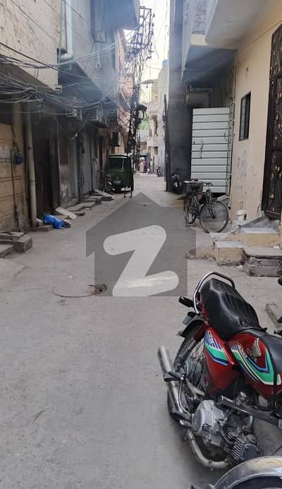 پکی ٹھٹھی لاہور میں 2 کمروں کا 2 مرلہ مکان 75.0 لاکھ میں برائے فروخت۔