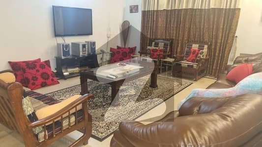 ڈی ایچ اے فیز 4 - بلاک ڈیڈی فیز 4,ڈیفنس (ڈی ایچ اے),لاہور میں 5 کمروں کا 1 کنال مکان 8.15 کروڑ میں برائے فروخت۔