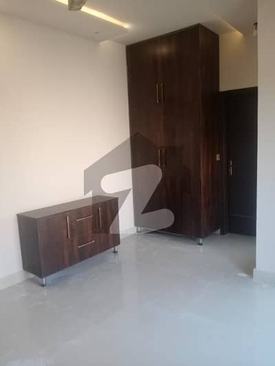 ڈی ایچ اے 11 رہبر سیکٹر 2 ایکسٹینشن ڈی ایچ اے 11 رہبر,لاہور میں 3 کمروں کا 5 مرلہ مکان 2.75 کروڑ میں برائے فروخت۔