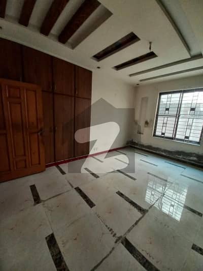 Iqbal Town 10 Marla Lower Tile Portion At Ravi Block