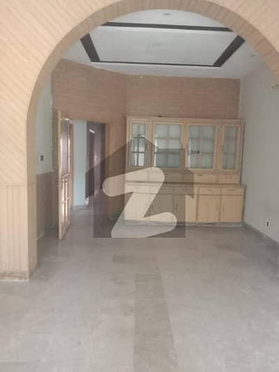 10 Marla Ground Portion Available For Rent In Bahria Town Phase 2