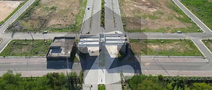 بحریہ ٹاؤن فیز 8 - کلب سٹی بحریہ ٹاؤن فیز 8,بحریہ ٹاؤن راولپنڈی,راولپنڈی میں 1 کنال رہائشی پلاٹ 2.6 کروڑ میں برائے فروخت۔