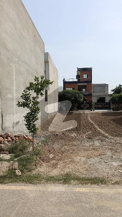 پارک ویو سٹی ۔ کرسٹل بلاک پارک ویو سٹی,لاہور میں 5 مرلہ رہائشی پلاٹ 46.5 لاکھ میں برائے فروخت۔